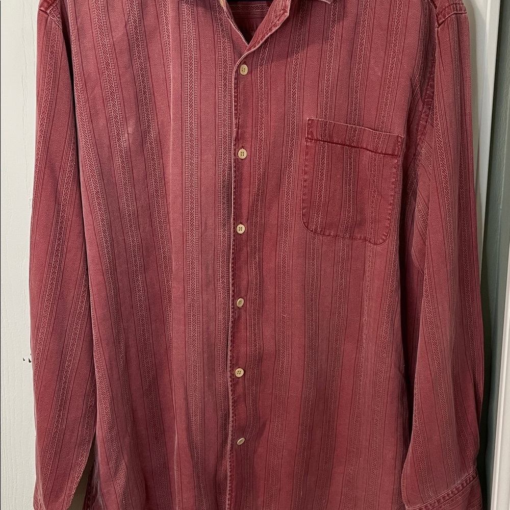 Tommy Bahama 100% Silk Red Distressed Button Down Pocket Long Sleeve Size XL - Picture 7 of 11